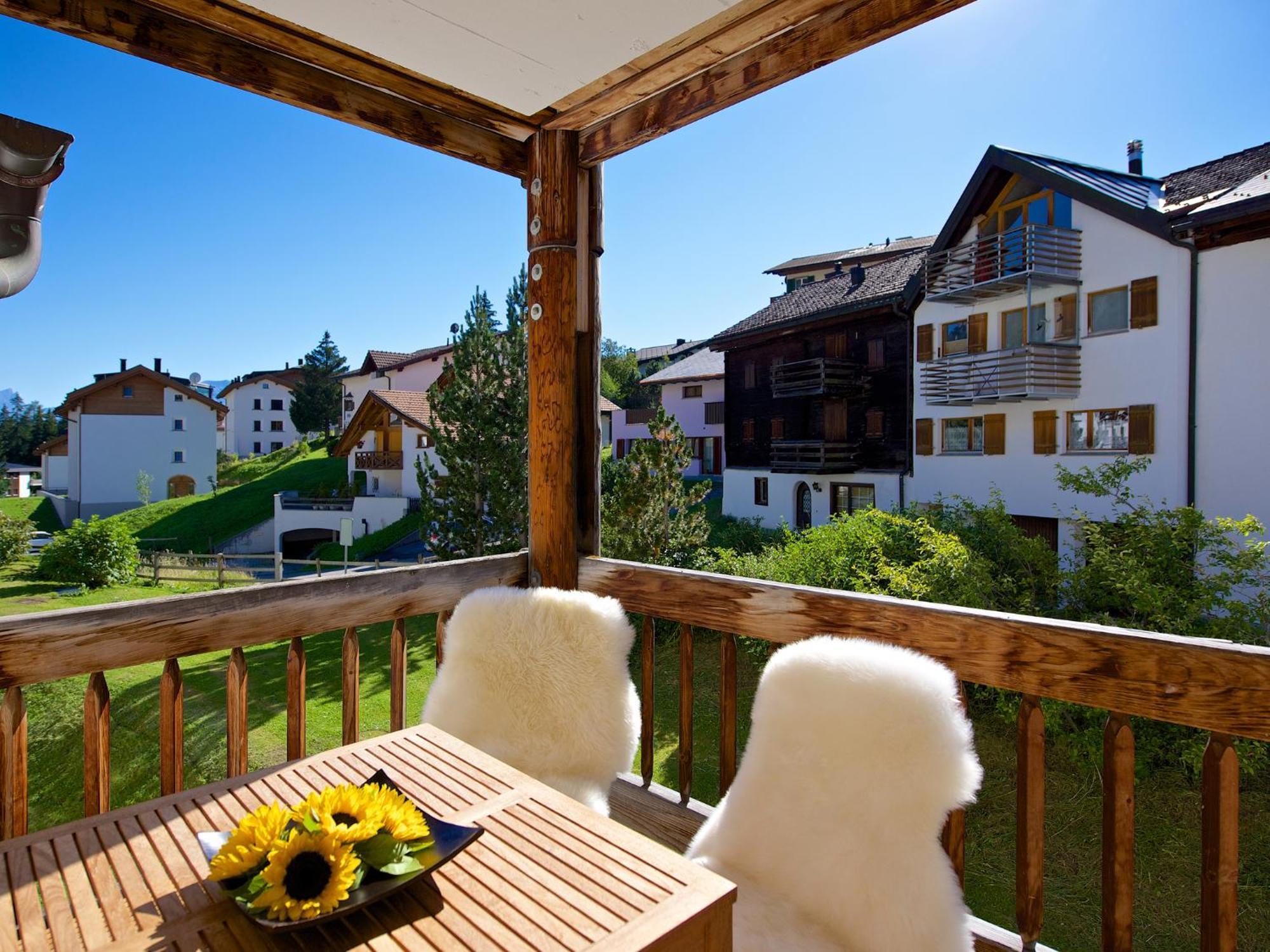 Schweizerhof Ferienwohnungen Lenzerheide 6 Quarto foto